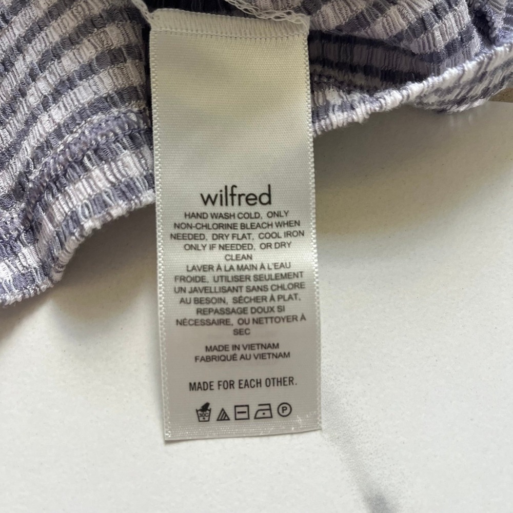 Aritzia Wilfred Yacht T-Shirt size medium purple - Picture 4 of 6